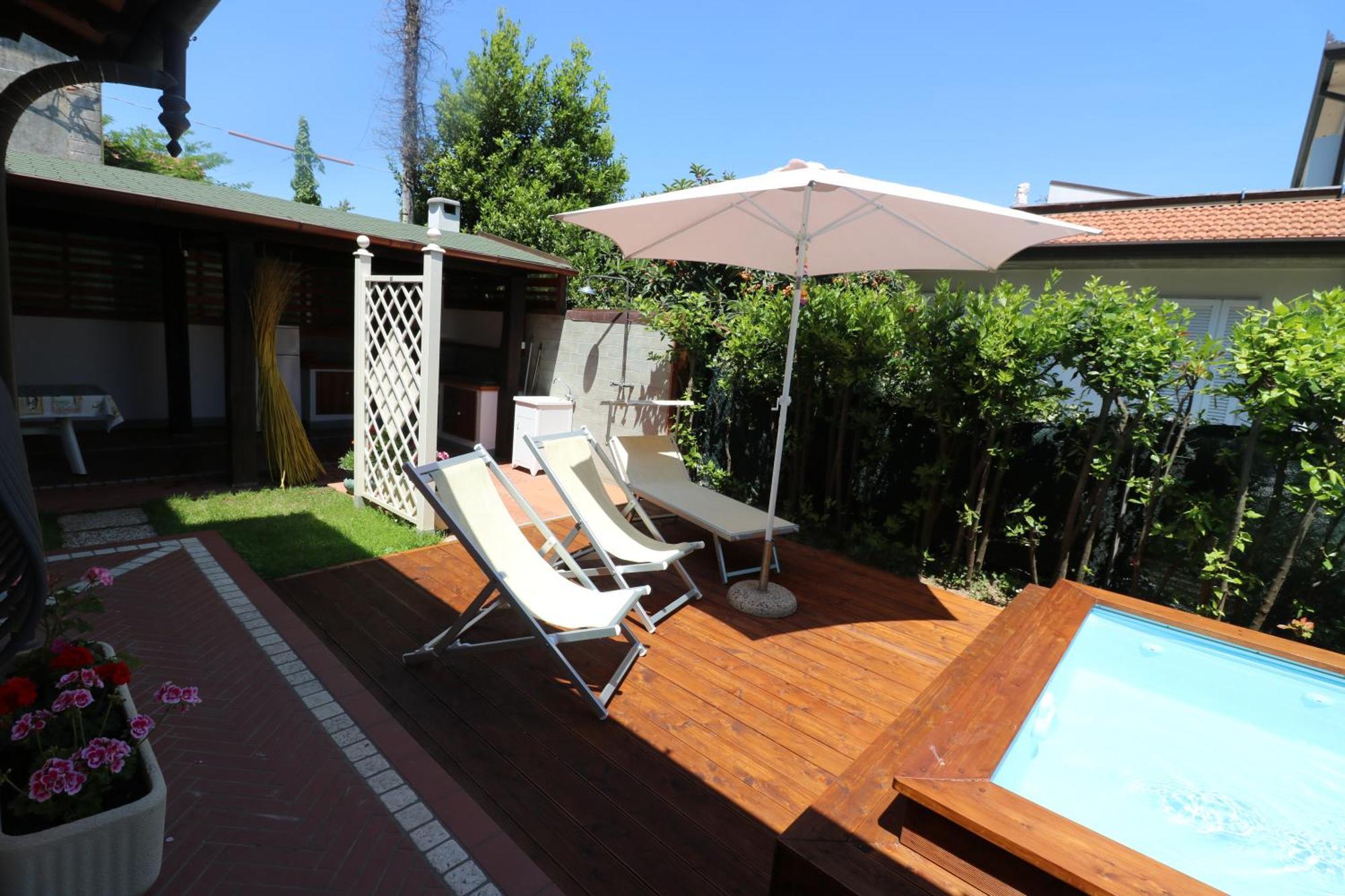 Attico in Villa 6/8 posti vista mare climatizzato Massa  Esterno foto